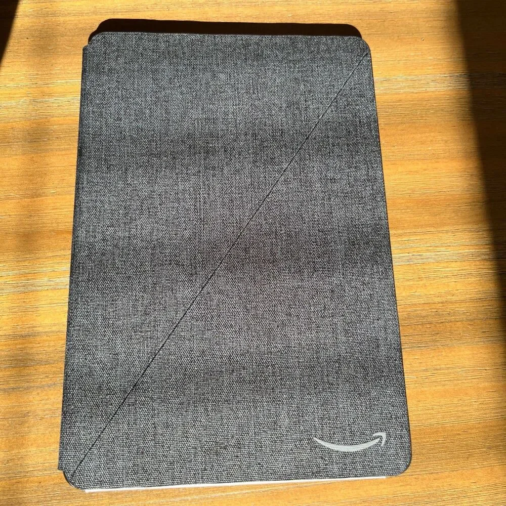 Amazon - Fire HD 10 Cover | Protective Cover (Fire HD 10 tablet 2023 ) - Black